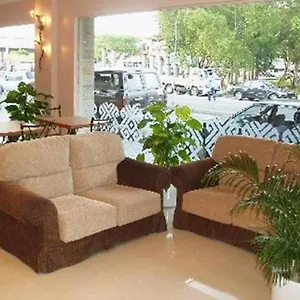 3* Hotel D'borneo