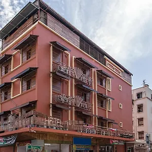 2* Hotel Oyo 210 Five 2